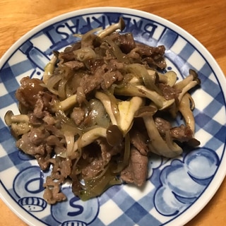 牛こま肉と紫玉ねぎ、しめじのバジル炒め